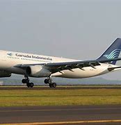 Pesawat Airbus A330 300 Garuda Indonesia